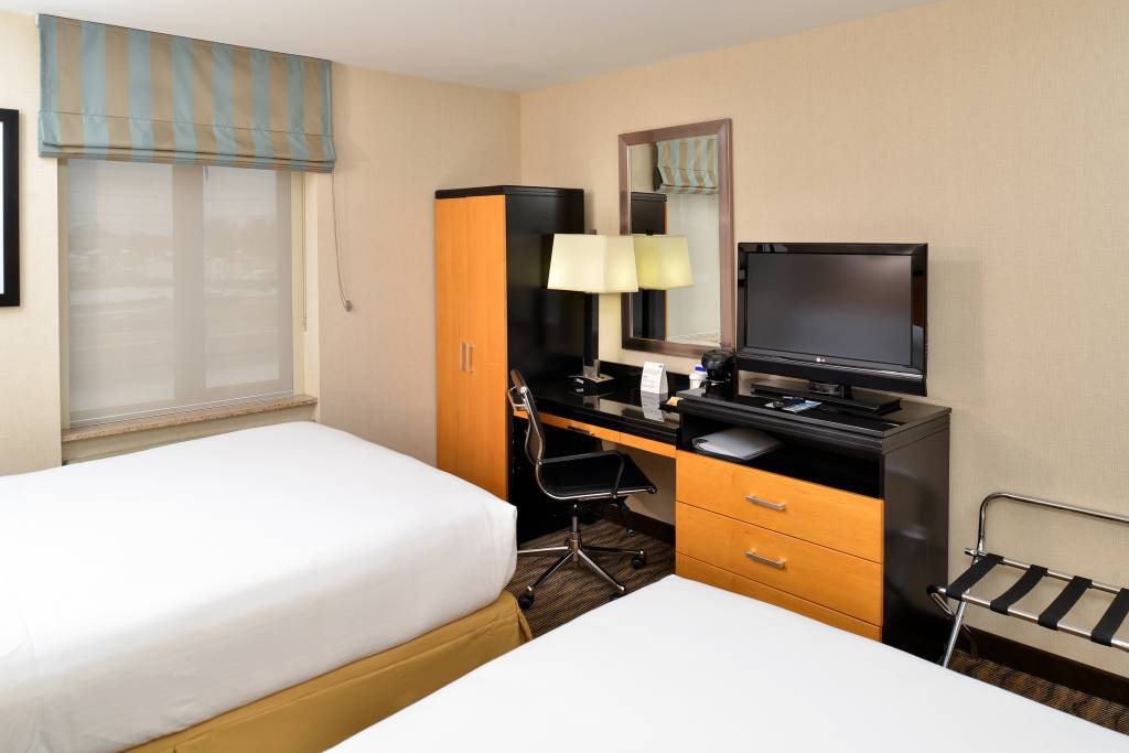 HOLIDAY INN EXP KENNEDY ARPT , NY 11434 near John F Kennedy Intl Airport View Point 14