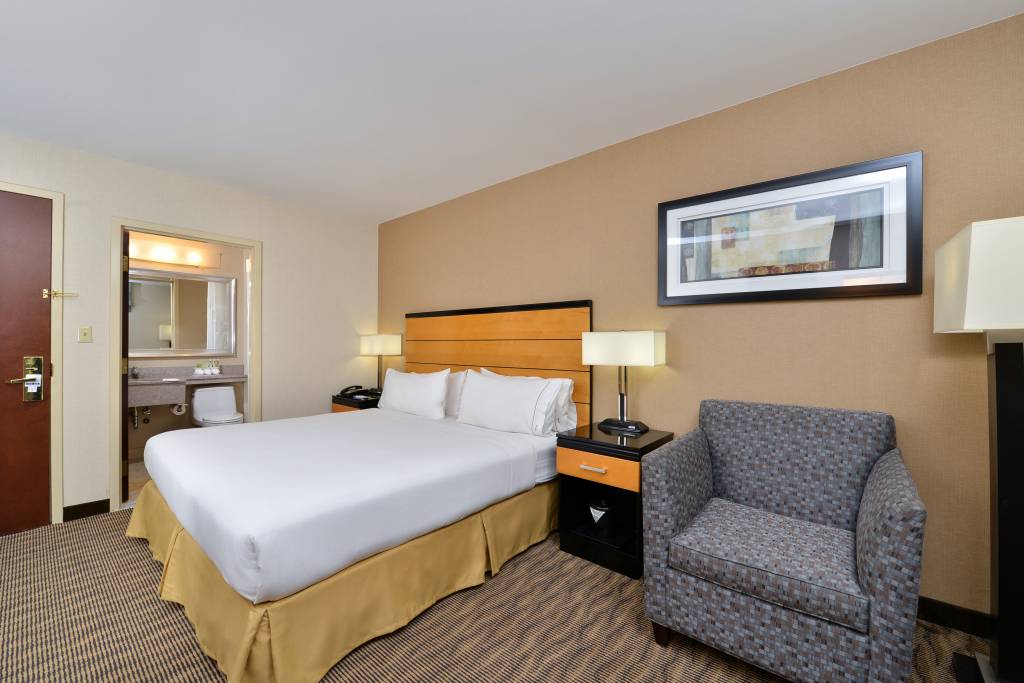 HOLIDAY INN EXP KENNEDY ARPT , NY 11434 near John F Kennedy Intl Airport View Point 16