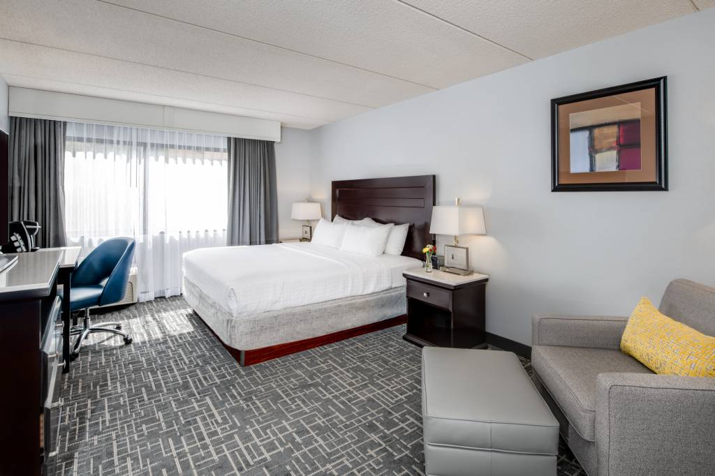 Crowne Plaza Hotel Milwaukee South, an IHG Hotel , WI 53221 near General Mitchell International Airport View Point 35