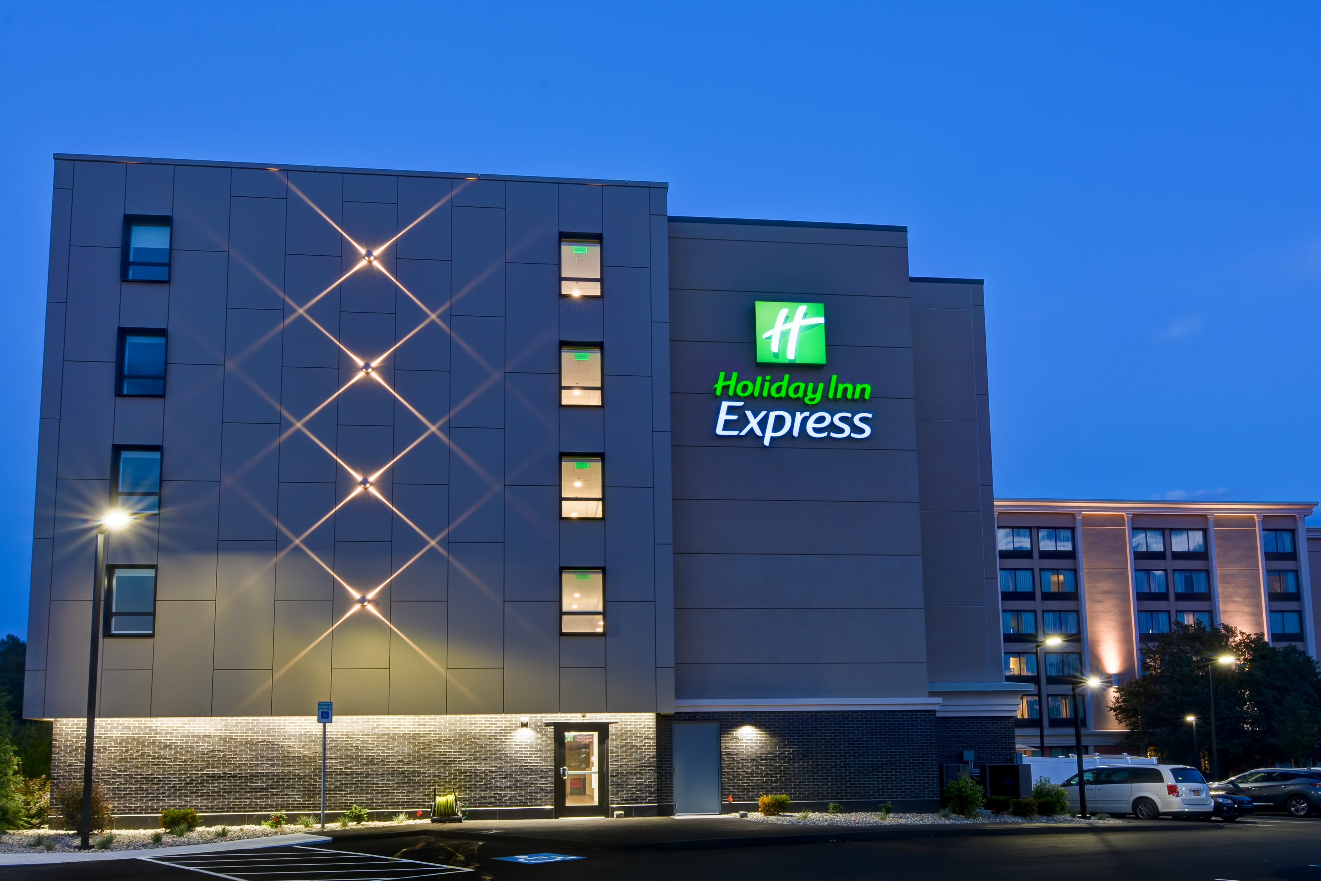 Holiday Inn Express Boston, an IHG Hotel , MA 02125 near Boston Logan International Airport View Point 9