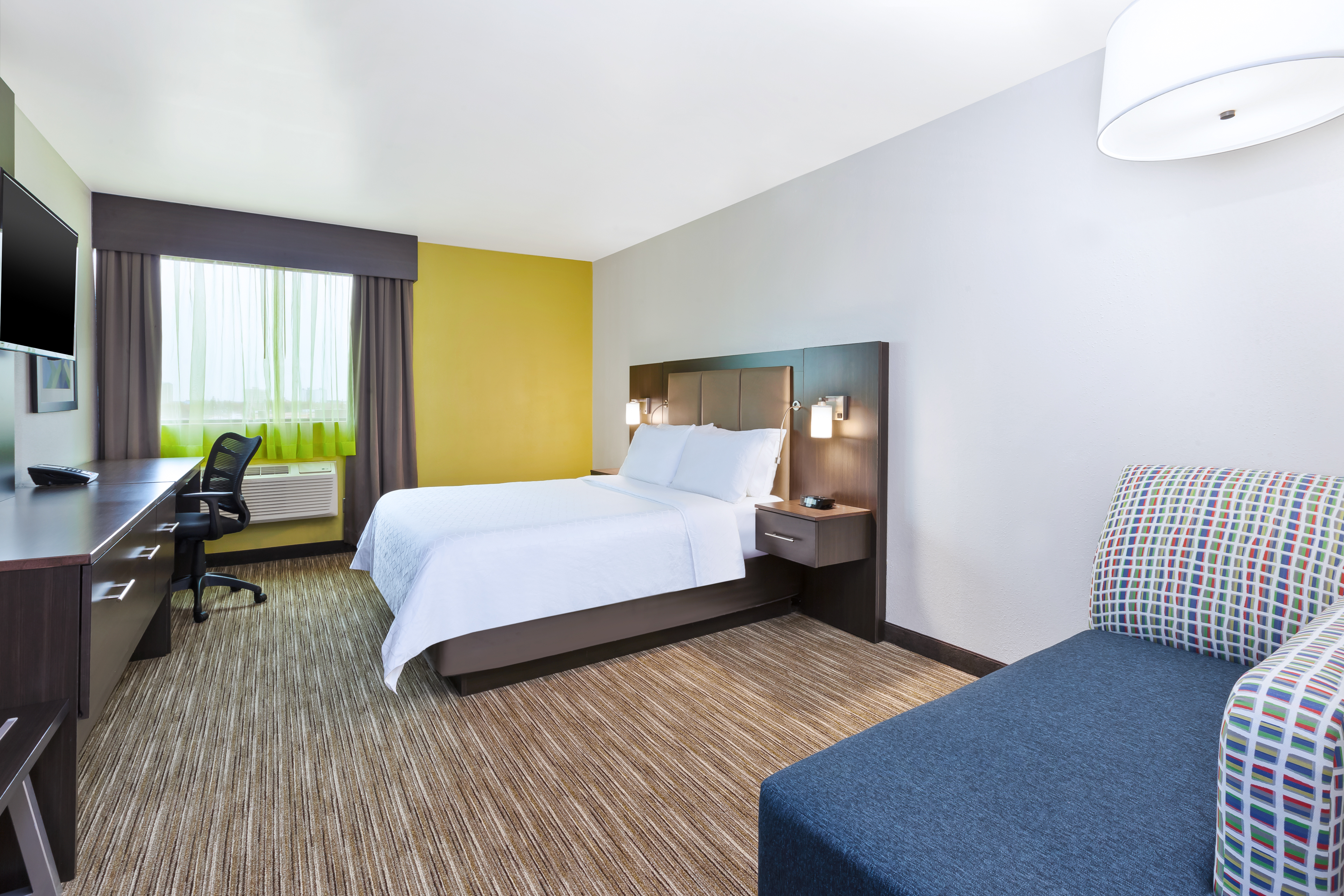 Holiday Inn Express Winnipeg Airport - Polo Park, an IHG Hotel , MB R3H 0B3 near Winnipeg James Armstrong Richardson International Airport View Point 22