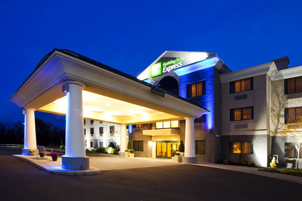 Holiday Inn Express Syracuse Airport, An Ihg Hotel