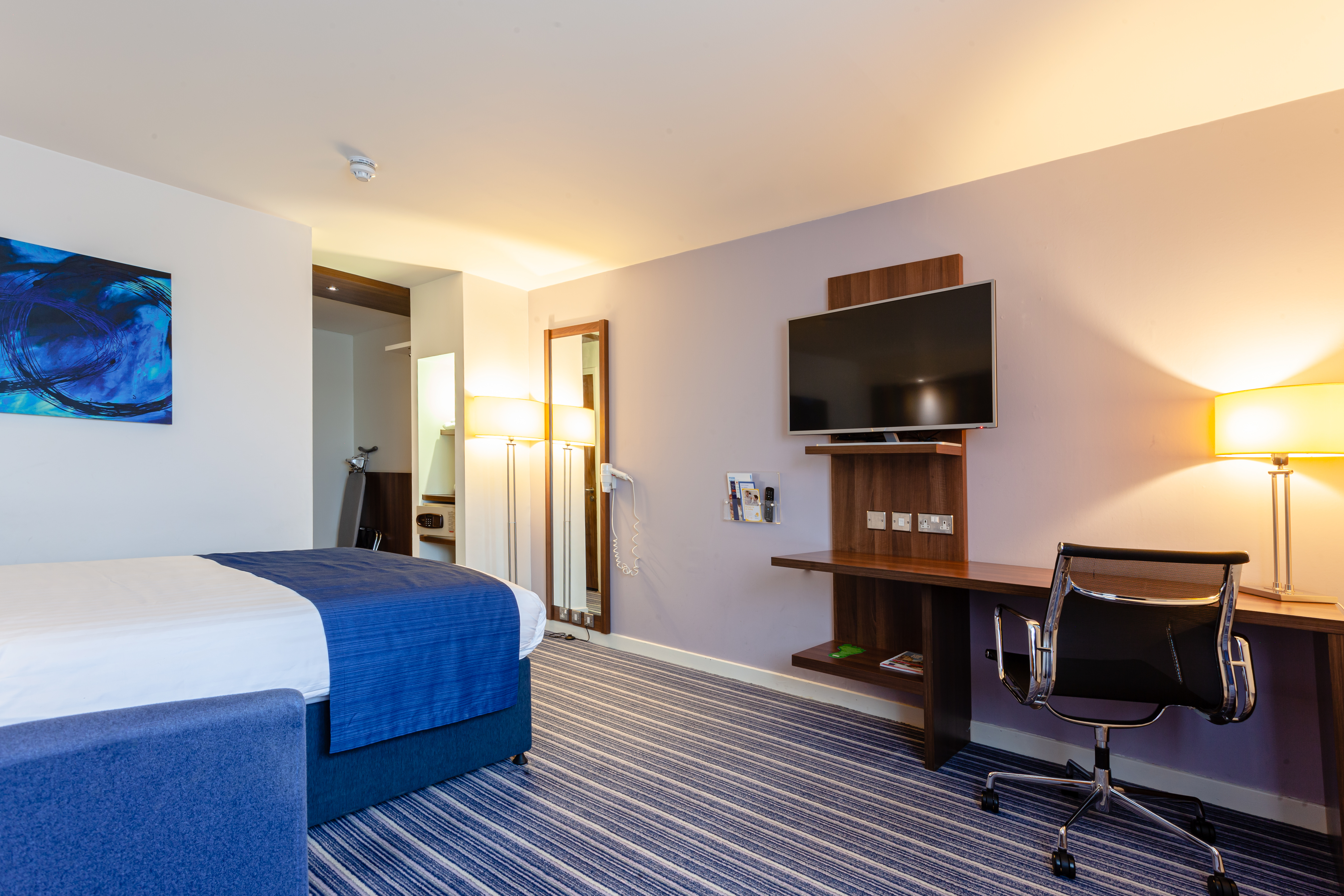 Holiday Inn Express Edinburgh Airport, an IHG Hotel ,  EH28 8AU near  Edinburgh Airport View Point 27