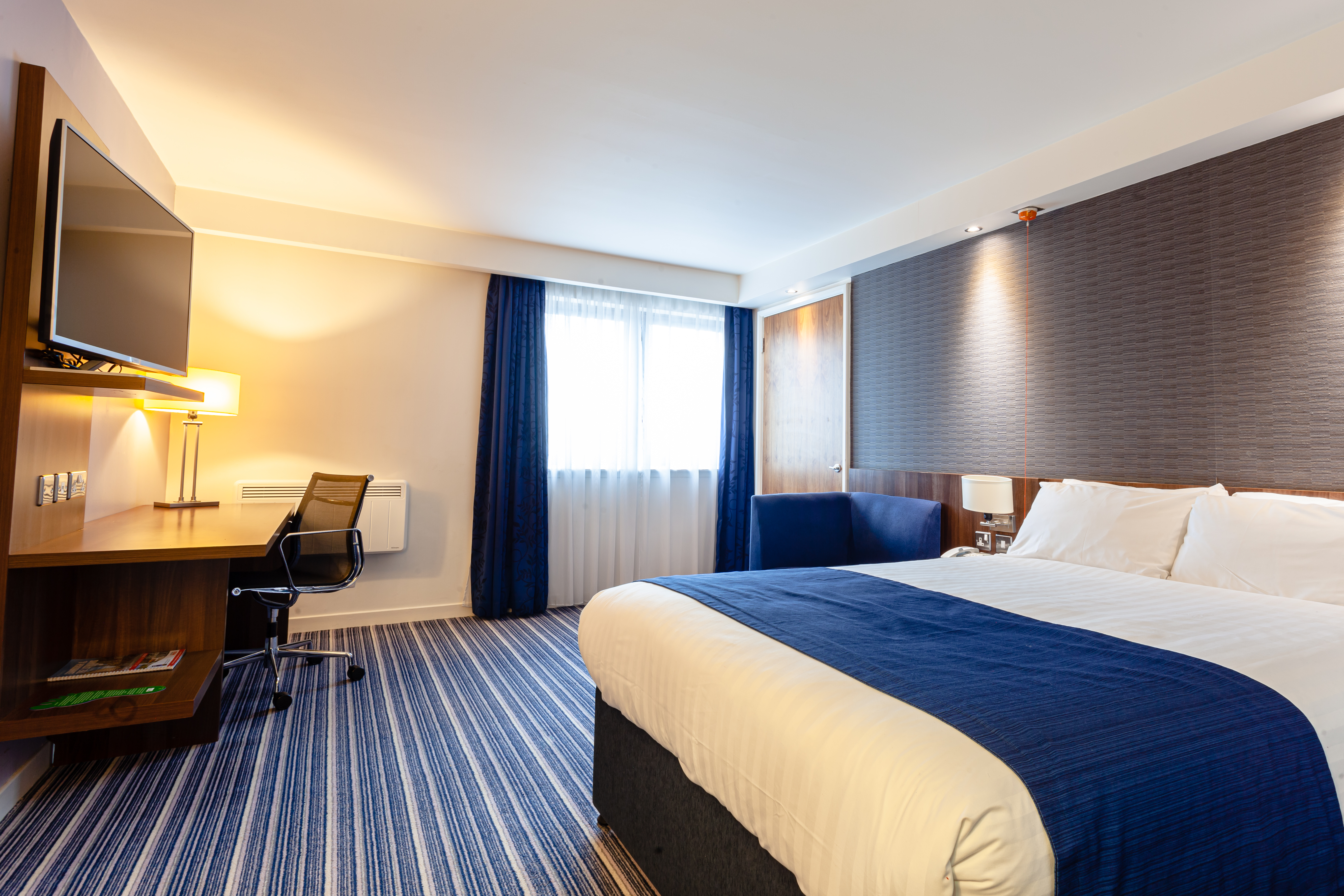 Holiday Inn Express Edinburgh Airport, an IHG Hotel ,  EH28 8AU near  Edinburgh Airport View Point 31