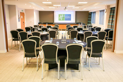 Holiday Inn Express London Heathrow T5, an IHG Hotel ,  SL3 8QB near Heathrow Airport View Point 15