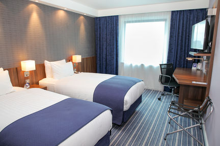 Holiday Inn Express London Heathrow T5, an IHG Hotel ,  SL3 8QB near Heathrow Airport View Point 28