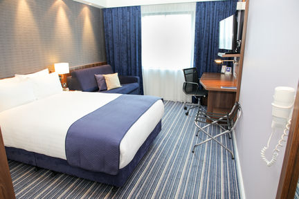 Holiday Inn Express London Heathrow T5, an IHG Hotel ,  SL3 8QB near Heathrow Airport View Point 34