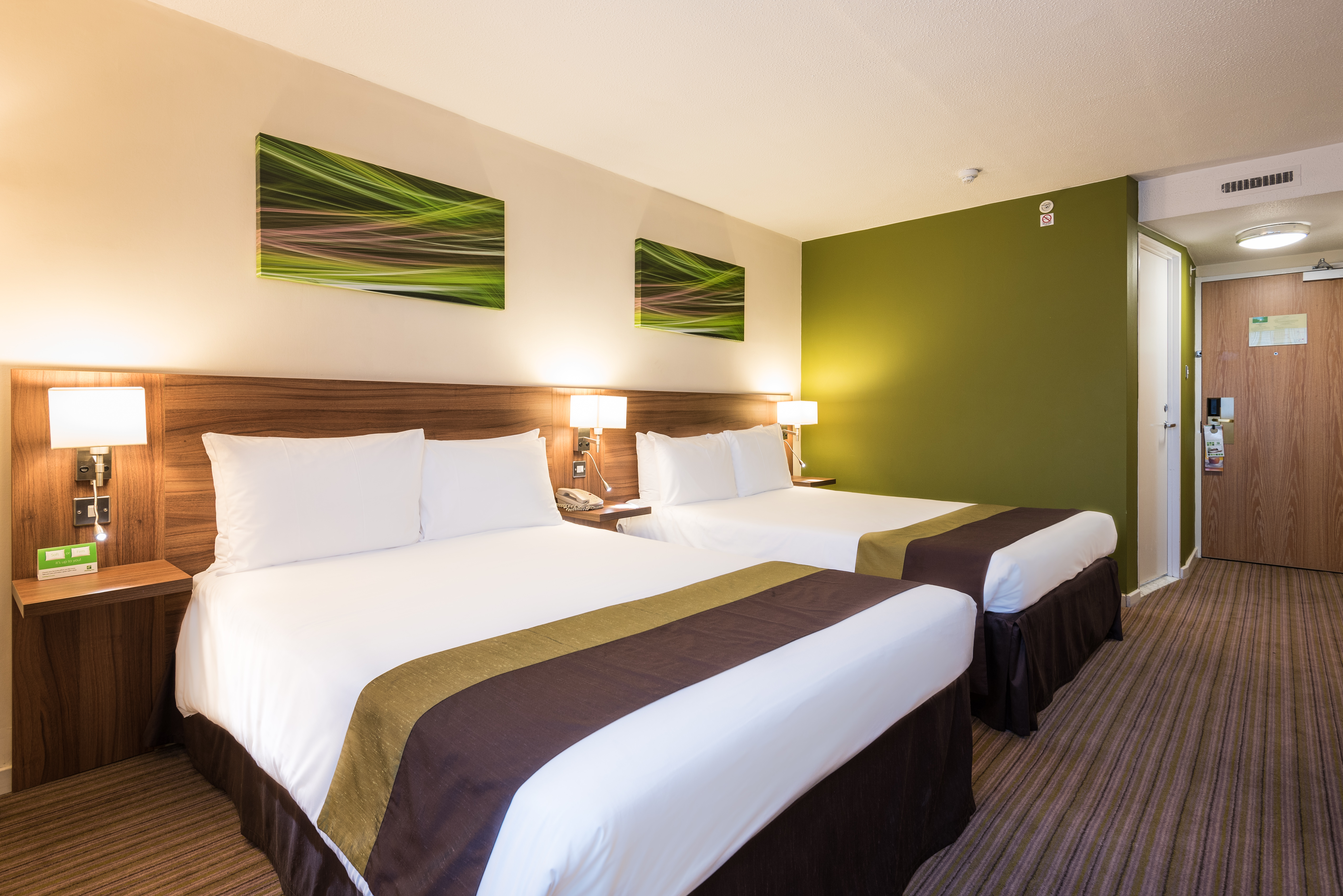 Holiday Inn Slough Windsor, an IHG Hotel ,  SL1 2NH near Heathrow Airport View Point 31