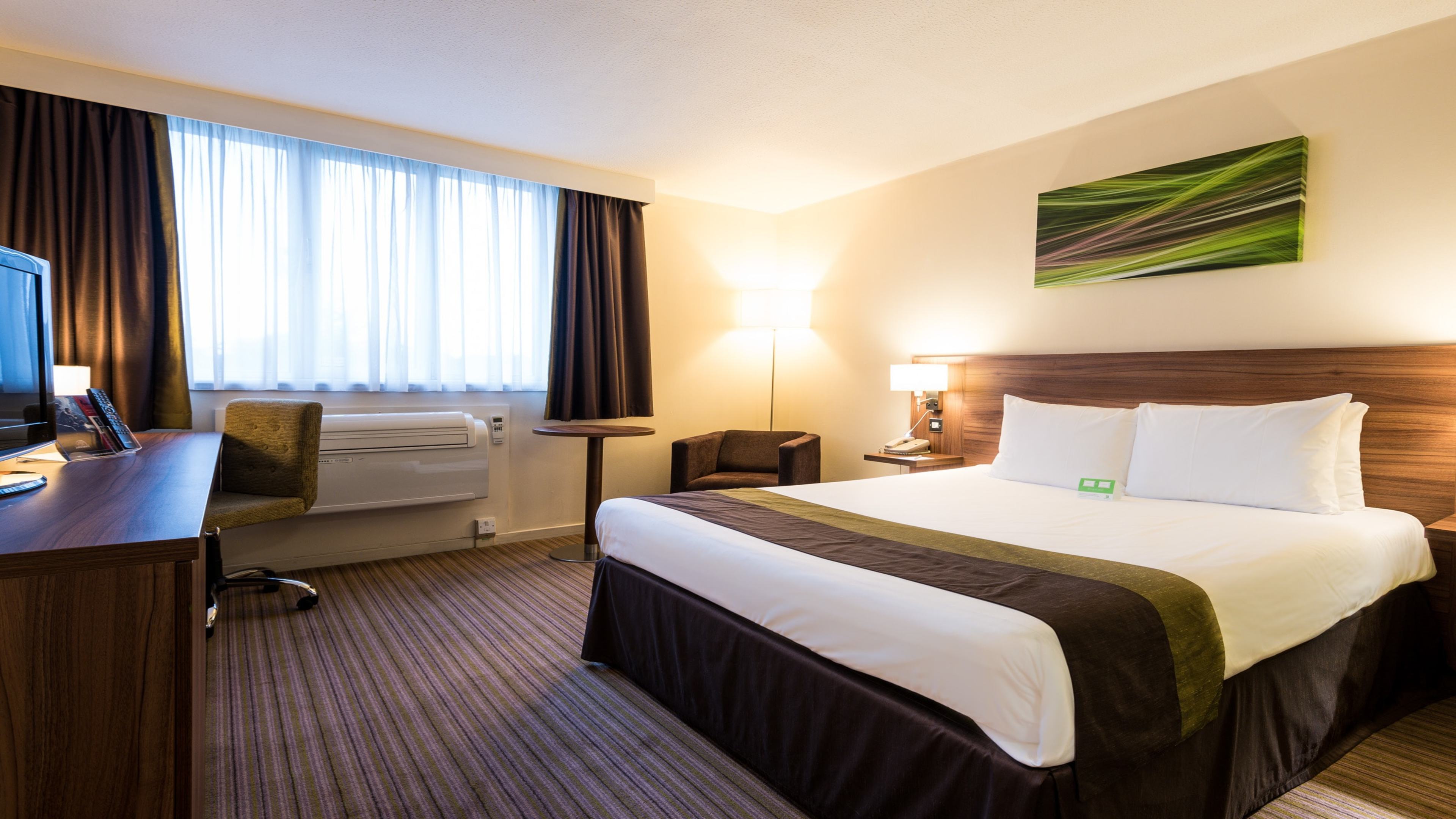 Holiday Inn Slough Windsor, an IHG Hotel ,  SL1 2NH near Heathrow Airport View Point 34