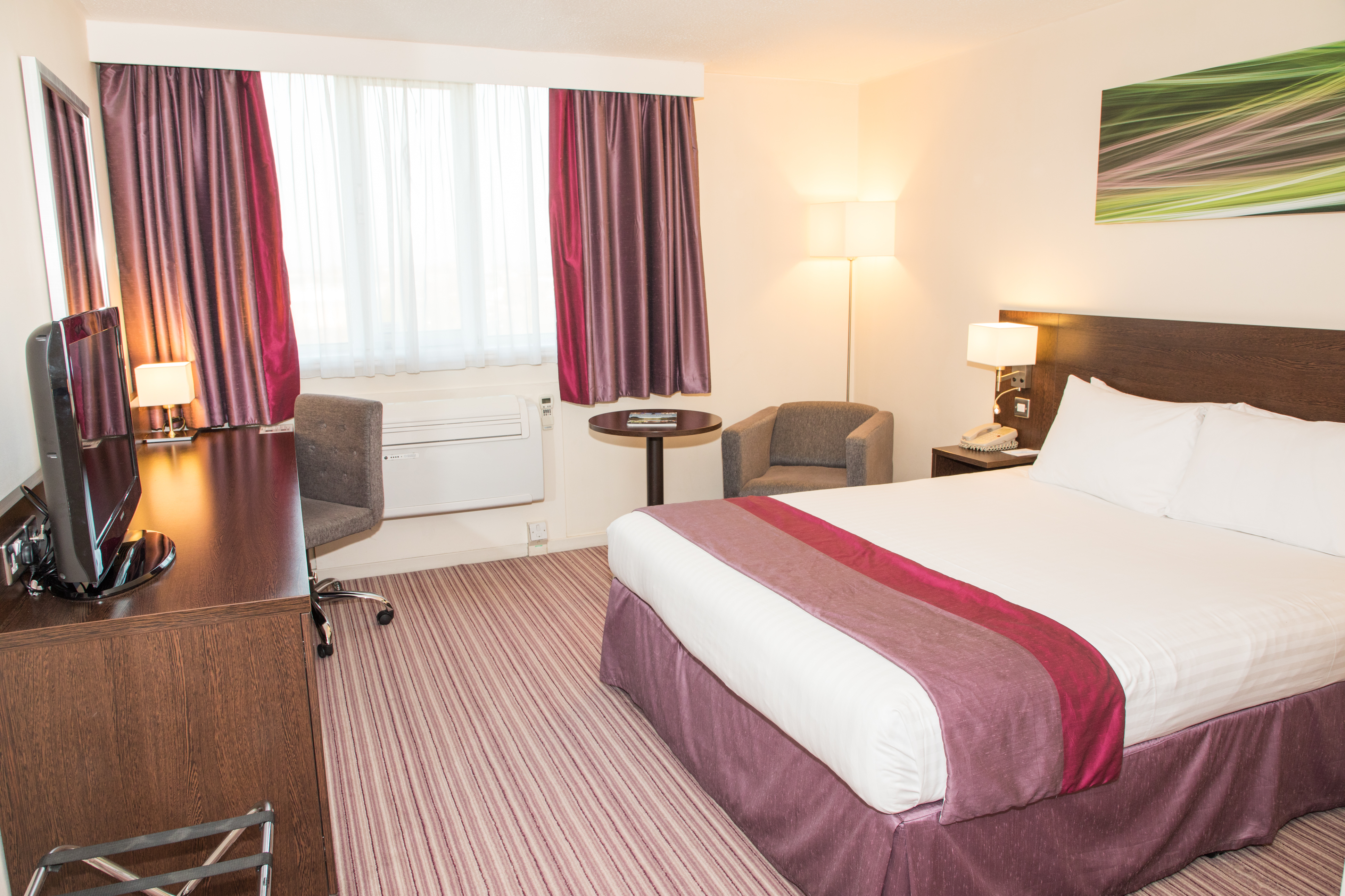 Holiday Inn Slough Windsor, an IHG Hotel ,  SL1 2NH near Heathrow Airport View Point 38