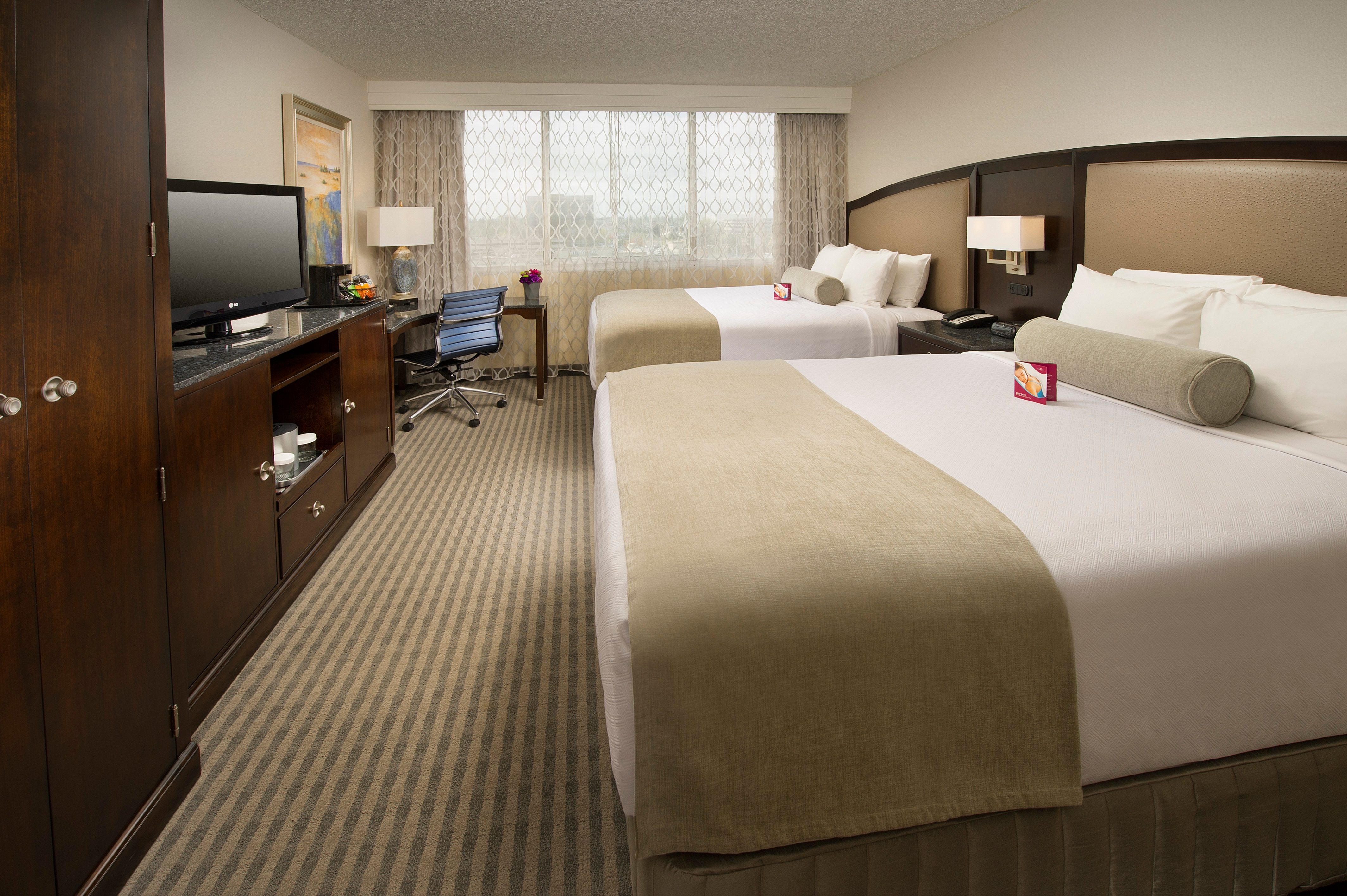 Crowne Plaza Seattle Airport, an IHG Hotel , WA 98188 near Seattle-tacoma International Airport View Point 28