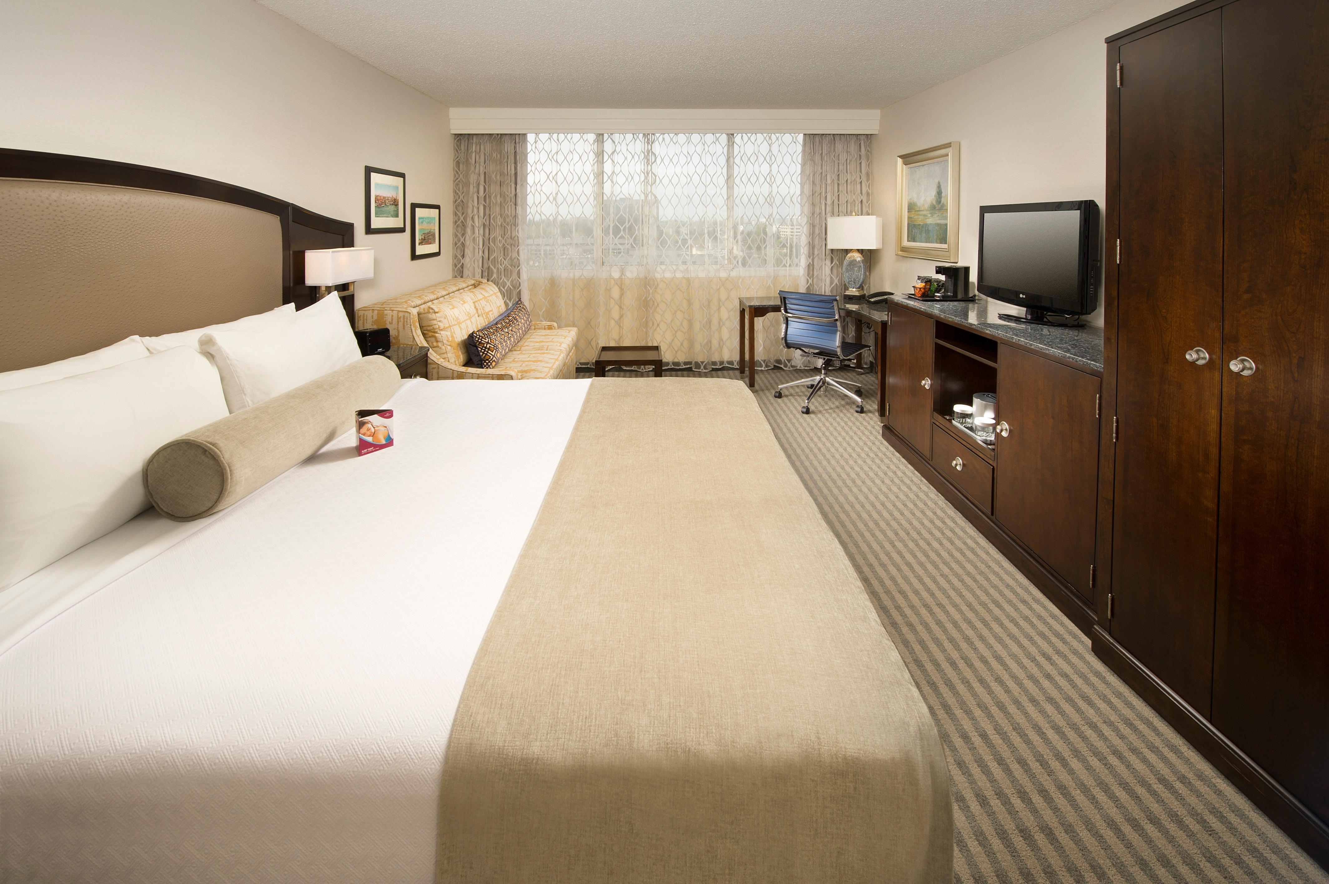 Crowne Plaza Seattle Airport, an IHG Hotel , WA 98188 near Seattle-tacoma International Airport View Point 32