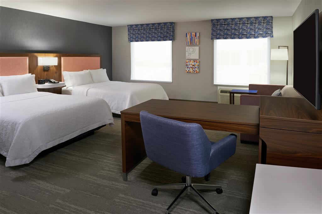 Hampton Inn & Suites Montreal-Dorval , QC H9P 2N4 near Montreal-Pierre Elliott Trudeau Int. Airport View Point 9