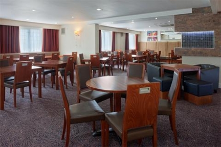 Holiday Inn Express London Gatwick Crawley, an IHG Hotel ,  RH10 1UA near Gatwick Airport View Point 5