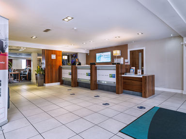 Holiday Inn Express London Gatwick Crawley, an IHG Hotel ,  RH10 1UA near Gatwick Airport View Point 23