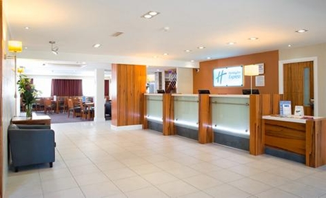 Holiday Inn Express London Gatwick Crawley, an IHG Hotel ,  RH10 1UA near Gatwick Airport View Point 27