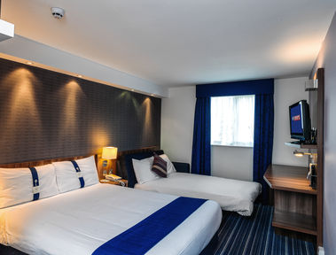 Holiday Inn Express London Gatwick Crawley, an IHG Hotel ,  RH10 1UA near Gatwick Airport View Point 43