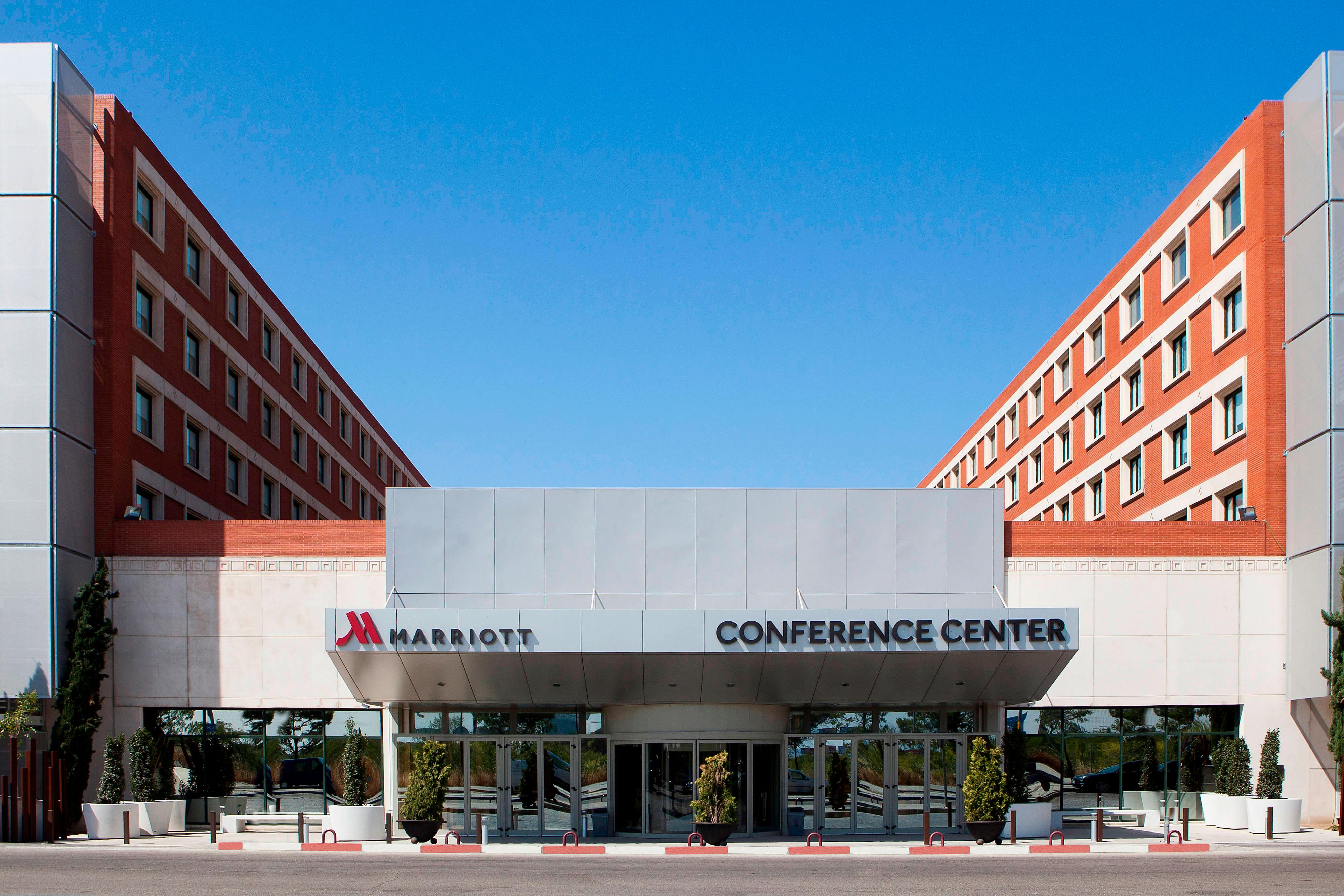 Madrid Marriott Auditorium Hotel & Conference Center ,  28022 near Adolfo Suárez Madrid–Barajas Airport View Point 14