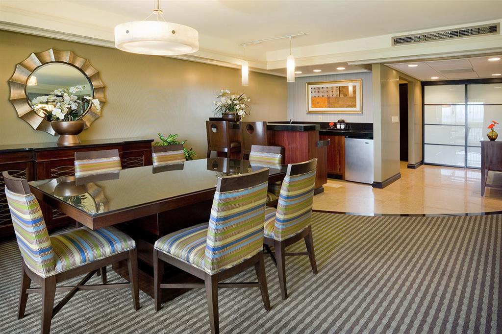 DoubleTree by Hilton San Jose , CA 95110 near Norman Y. Mineta San Jose Intl Airport View Point 15