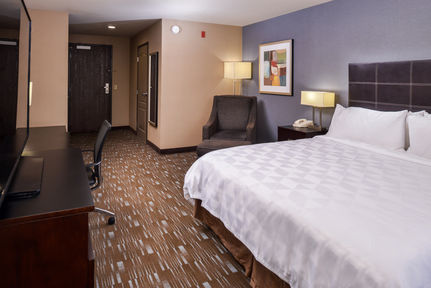 Holiday Inn Ontario Airport - California, an IHG Hotel , CA 91764 near Ontario International Airport View Point 17