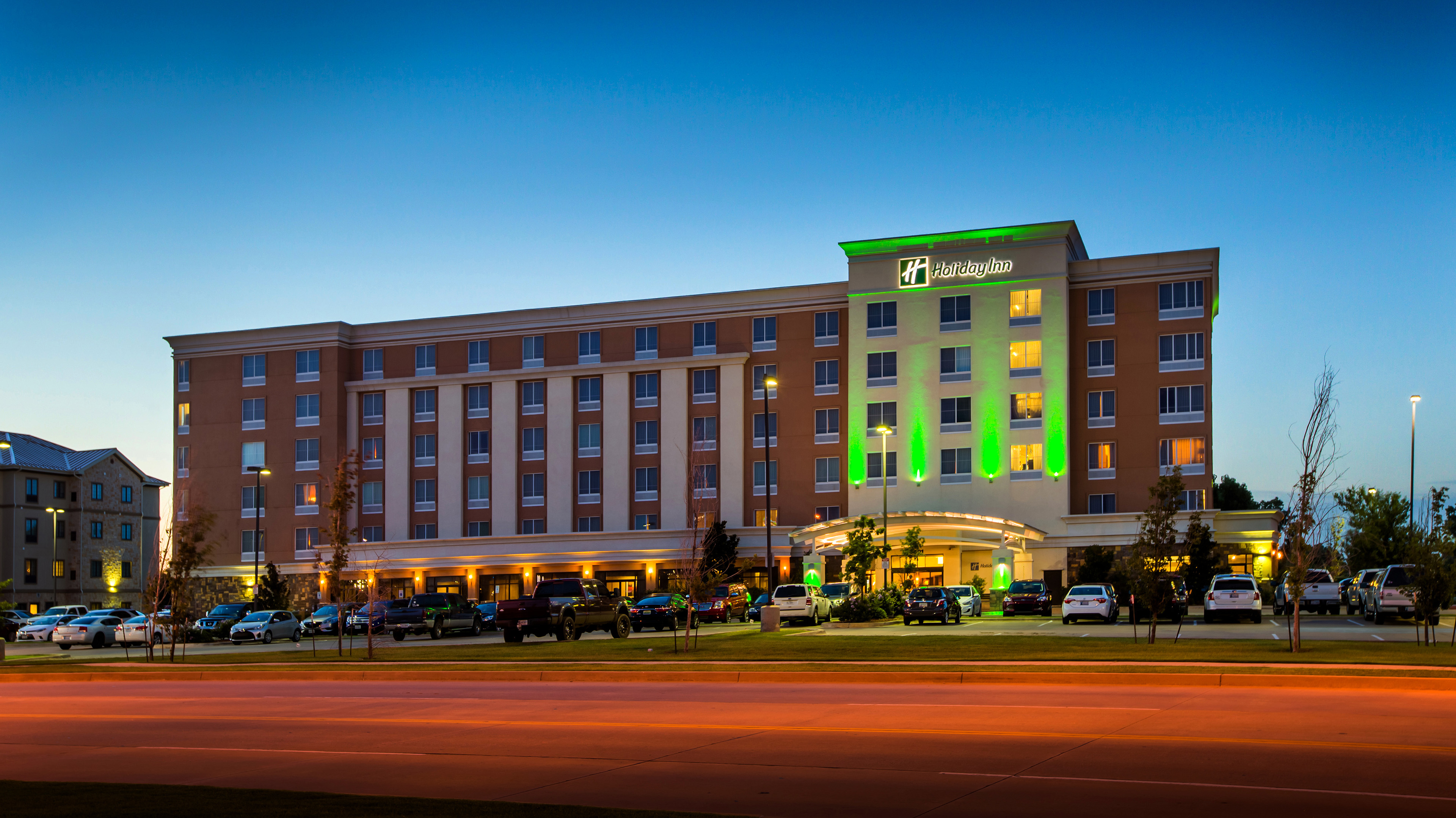 Holiday Inn Oklahoma City Airport, an IHG Hotel , OK 73108 near Will Rogers World Airport View Point 2