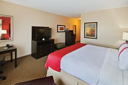 Holiday Inn Oklahoma City Airport, an IHG Hotel , OK 73108 near Will Rogers World Airport View Point 16