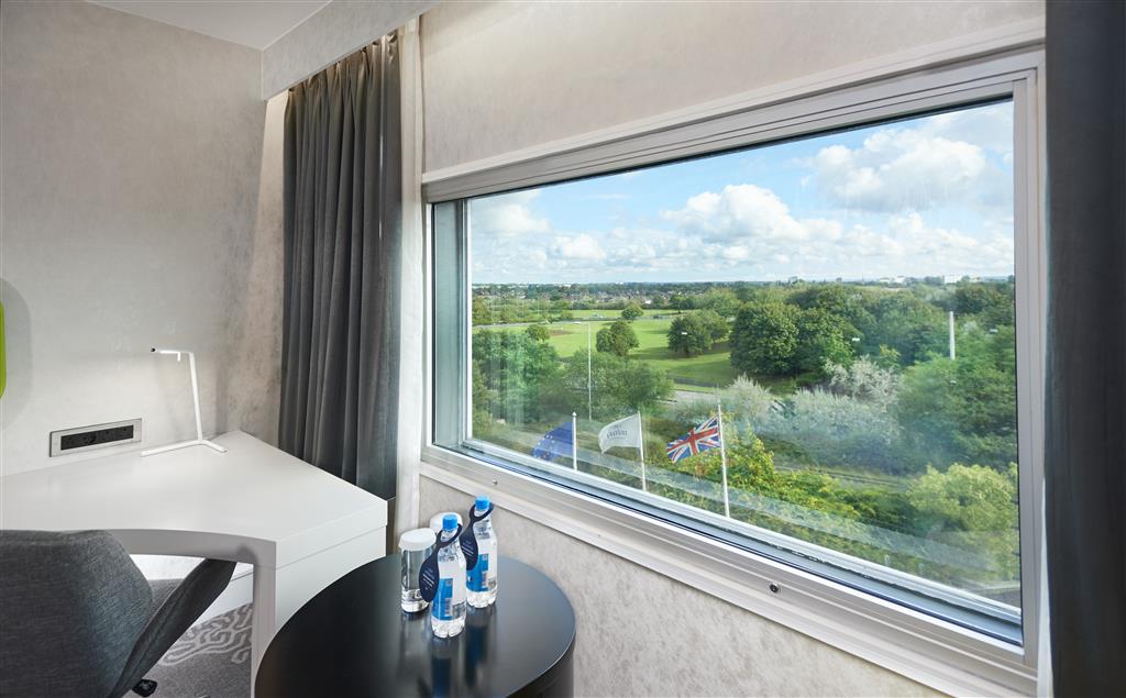 Hilton London Heathrow Airport ,  TW6 3AF near Heathrow Airport View Point 31