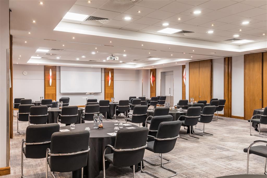 Radisson Hotel and Conference Centre London Heathrow ,  UB7 0DU near Heathrow Airport View Point 8