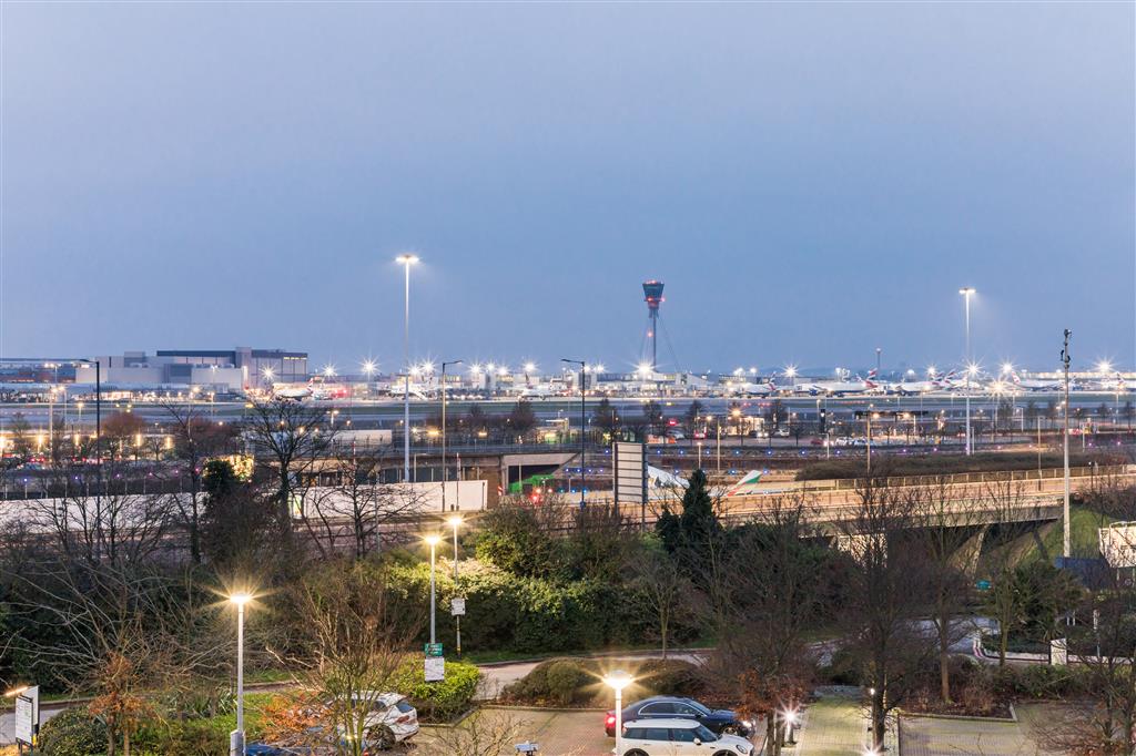 Radisson Hotel and Conference Centre London Heathrow ,  UB7 0DU near Heathrow Airport View Point 52