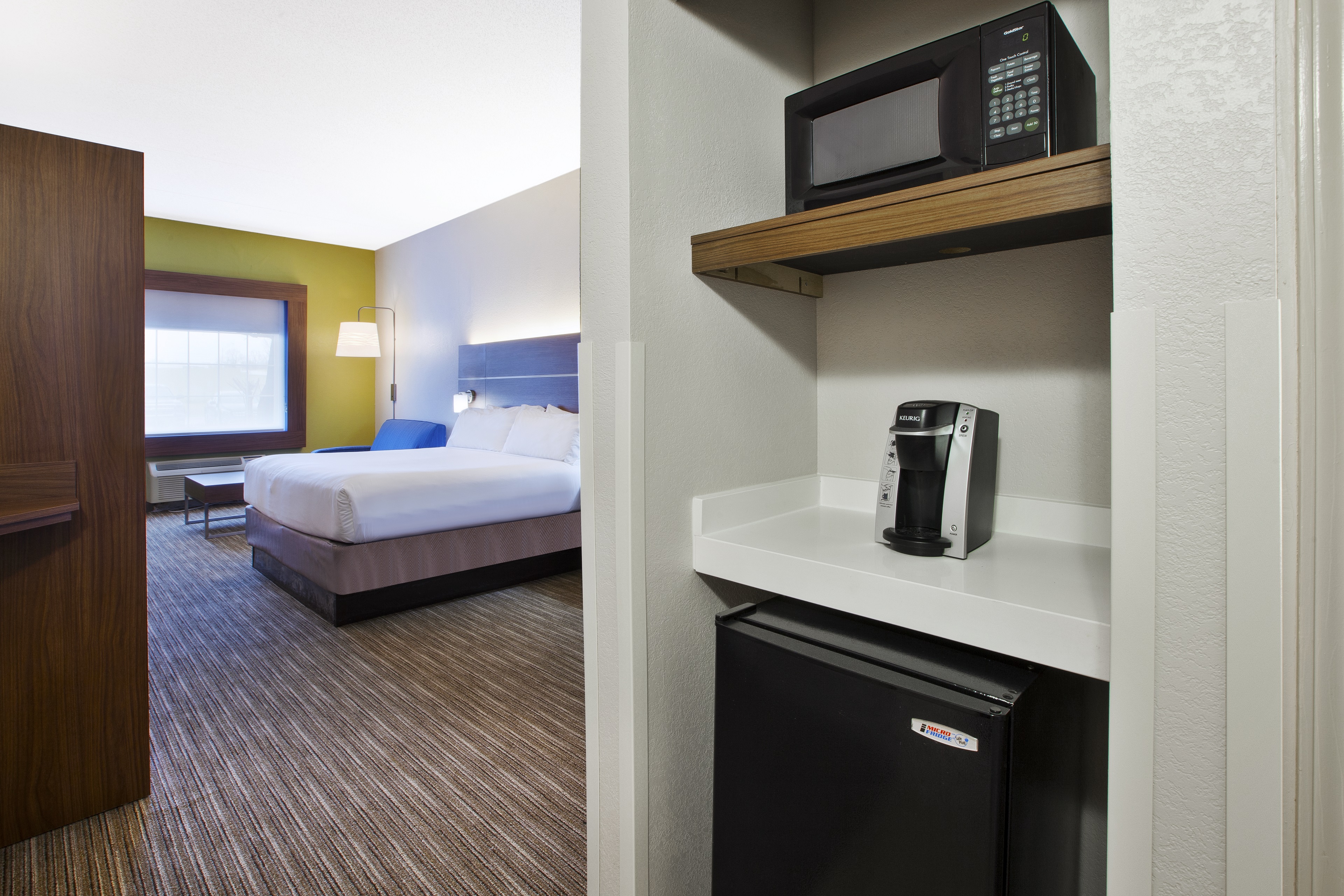 Holiday Inn Express Hotel & Suites Alcoa Knoxville Airport, an IHG Hotel , TN 37701 near Mcghee Tyson Airport View Point 24