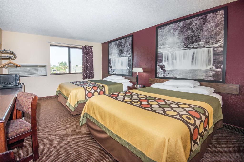 Super 8 by Wyndham Kansas City at Barry Road/Airport , MO 64152 near Kansas City International Airport View Point 10