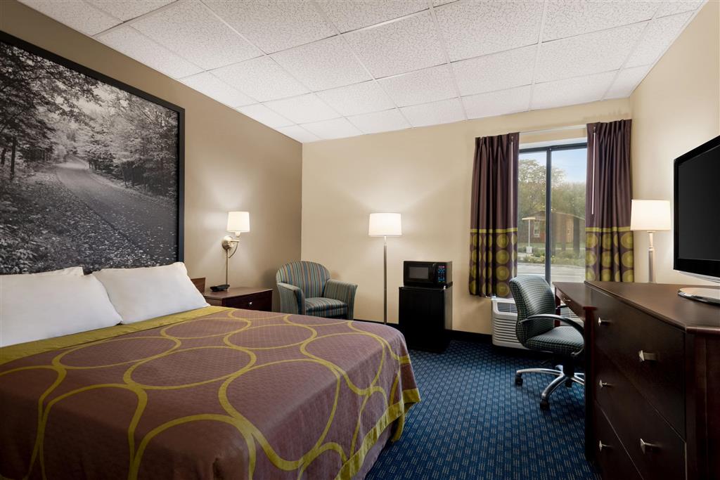 Super 8 by Wyndham Liverpool/Syracuse North Airport , NY 13088-6645 near Syracuse Hancock International Airport View Point 16