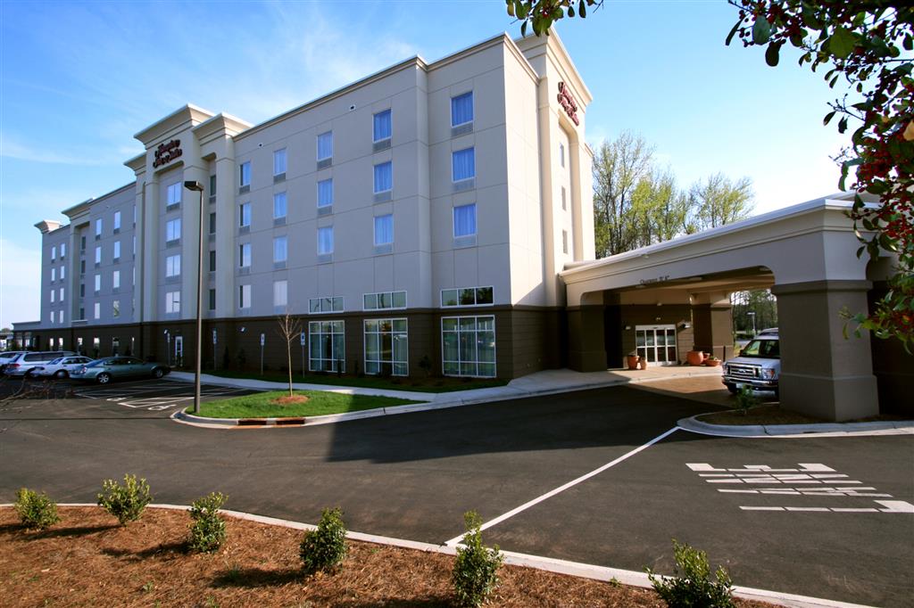 Hampton Inn & Suites Charlotte Airport