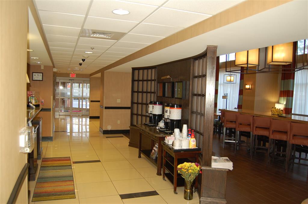 Hampton Inn & Suites Charlotte-Airport , NC 28214 near Charlotte/douglas International Airport View Point 3