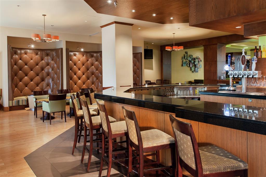 DoubleTree by Hilton Hotel Omaha Downtown , NE 68102 near Eppley Airfield View Point 12