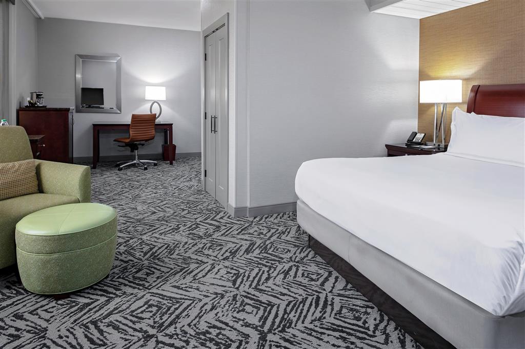 DoubleTree by Hilton Hotel Omaha Downtown , NE 68102 near Eppley Airfield View Point 18