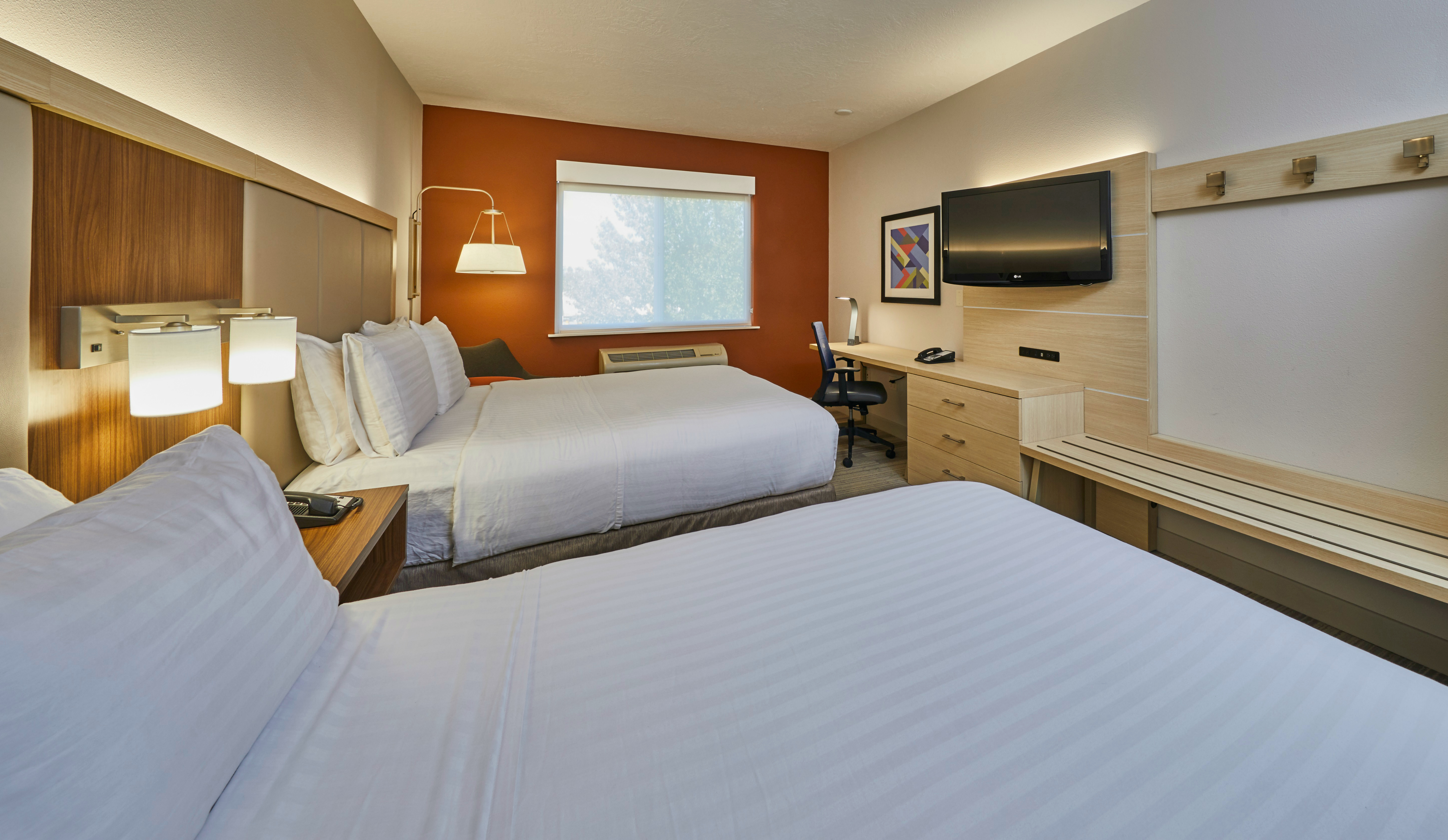 Holiday Inn Express Hotel & Suites Medford-Central Point, an IHG Hotel , OR 97502 near Rogue Valley International-medford Airport View Point 19