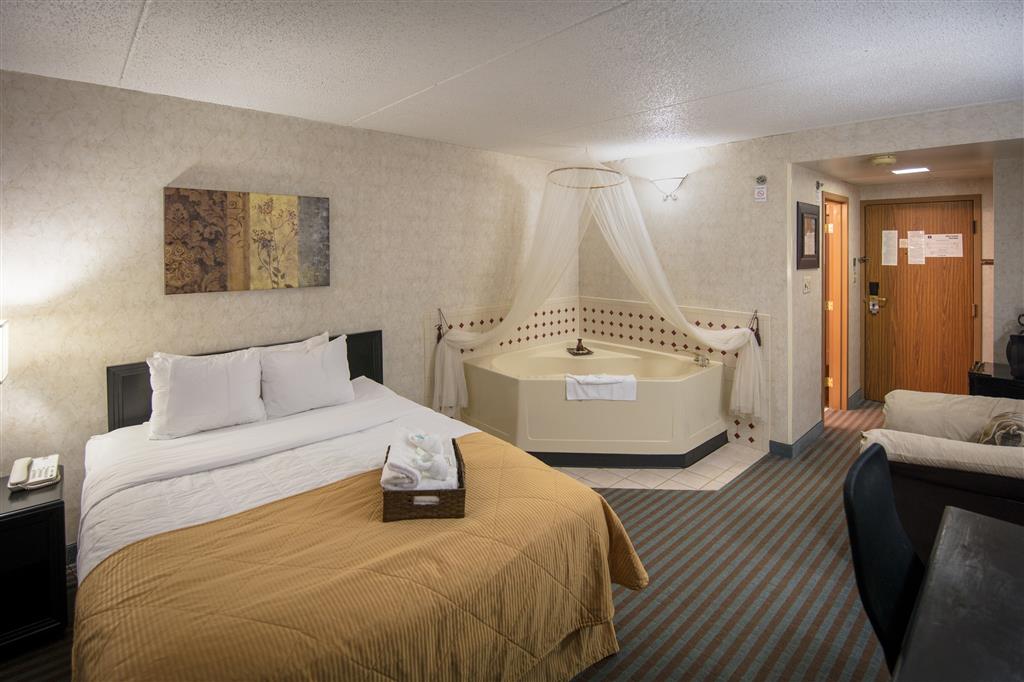 Ramada by Wyndham Cedar Rapids , IA 52404 near The Eastern Iowa Airport View Point 7