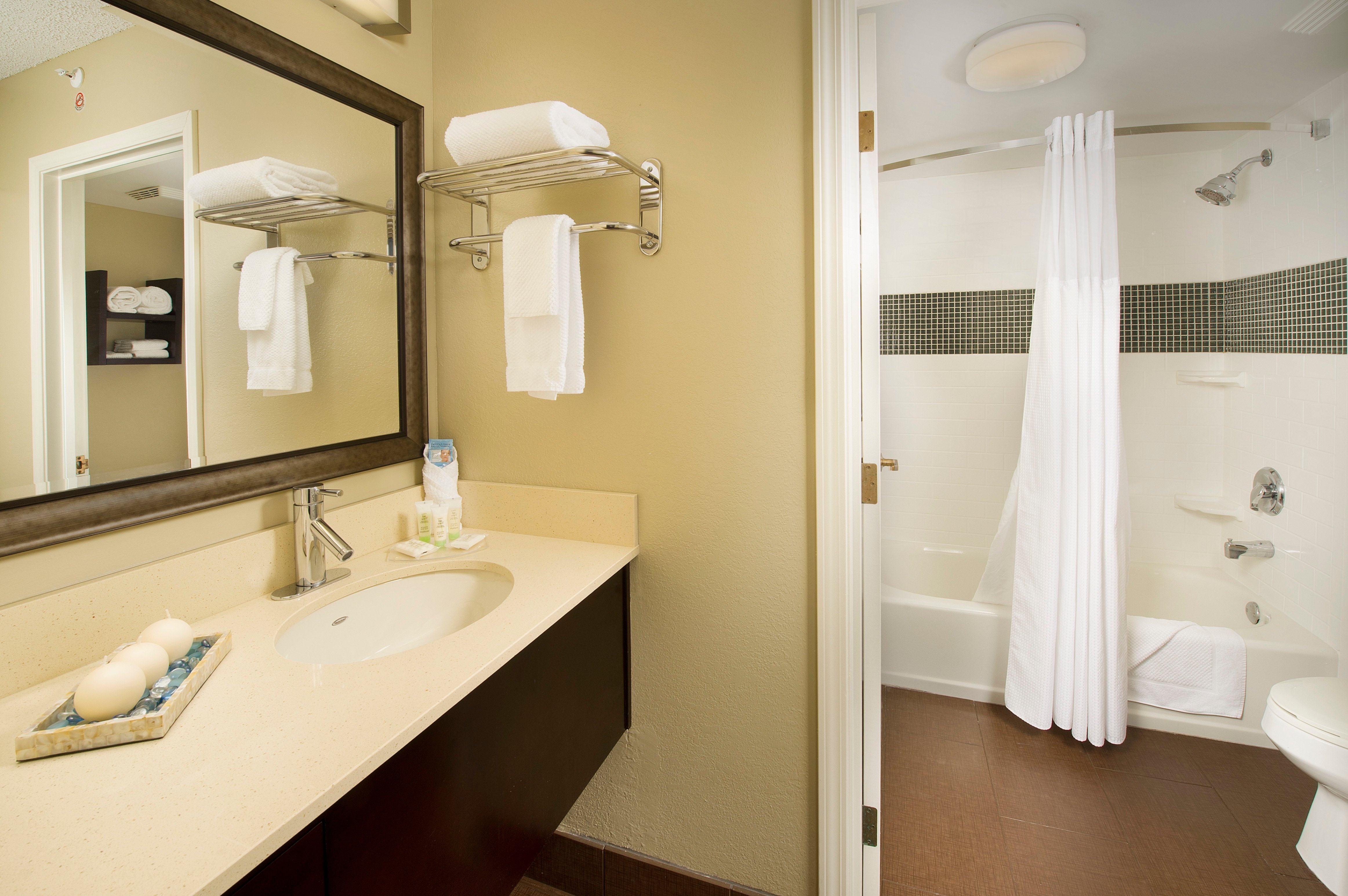 Staybridge Suites Miami Doral Area, an IHG Hotel , FL 33172 near Miami International Airport View Point 7