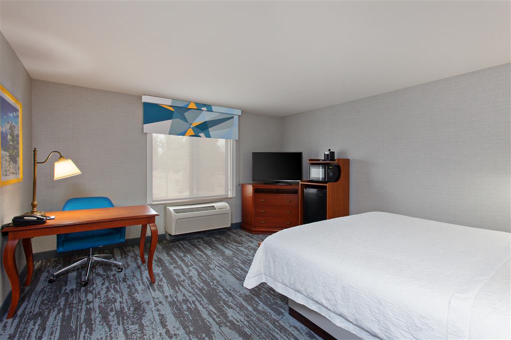 Hampton Inn & Suites Clovis Airport North , CA 93612 near Fresno Yosemite International Airport View Point 13