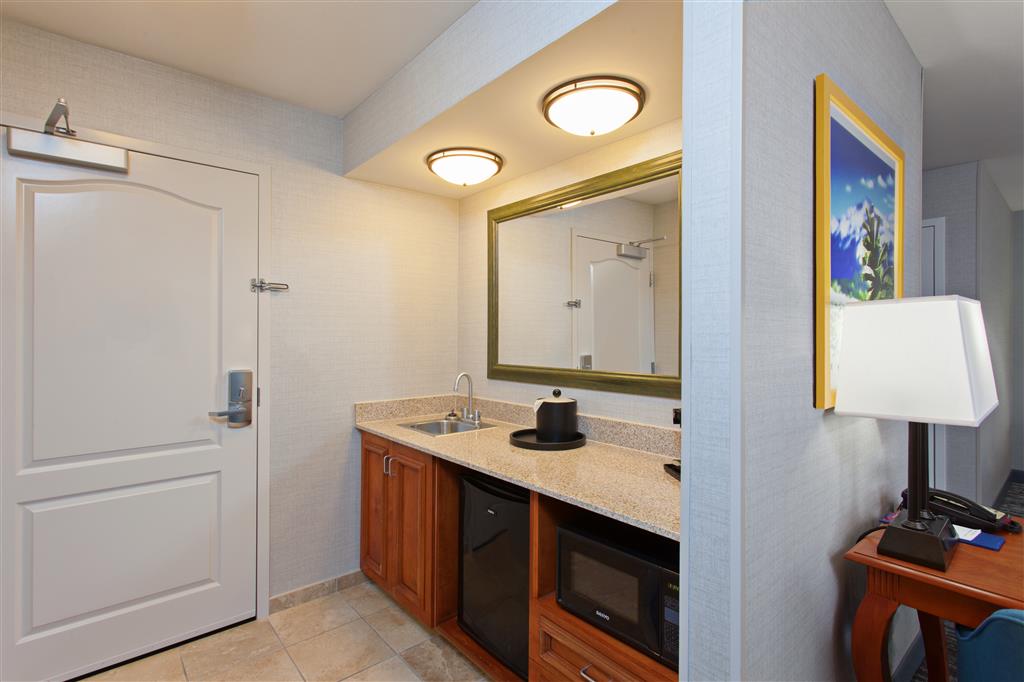 Hampton Inn & Suites Clovis Airport North , CA 93612 near Fresno Yosemite International Airport View Point 20