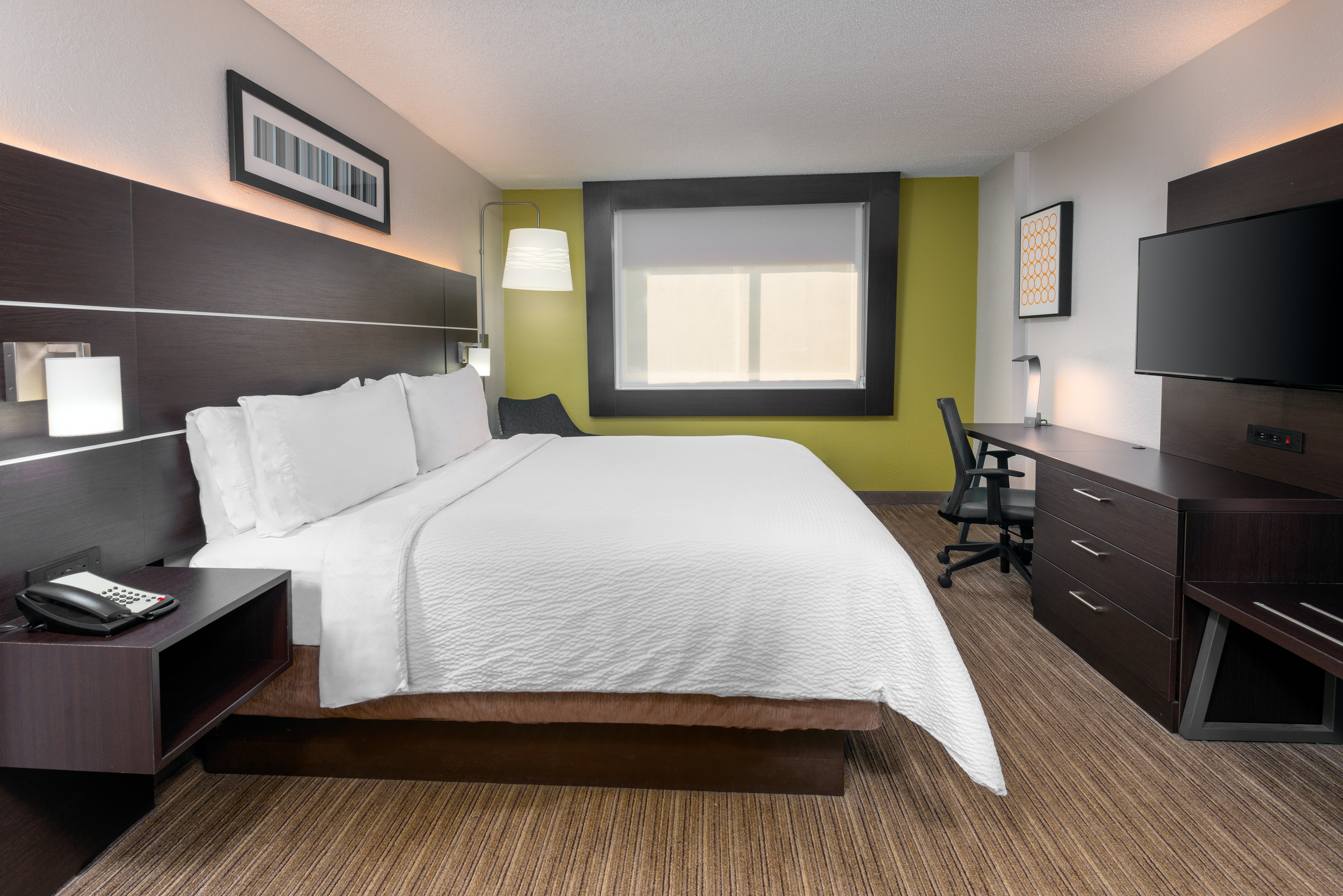 Holiday Inn Express Miami Airport Doral Area, an IHG Hotel , FL 33166 near Miami International Airport View Point 36