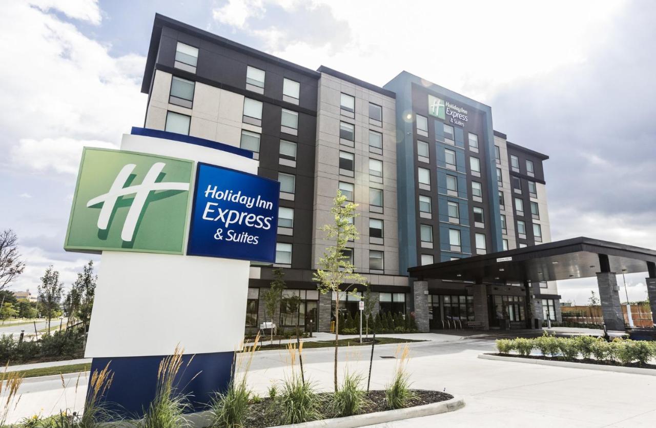 Holiday Inn Express & Suites Toronto Airport South