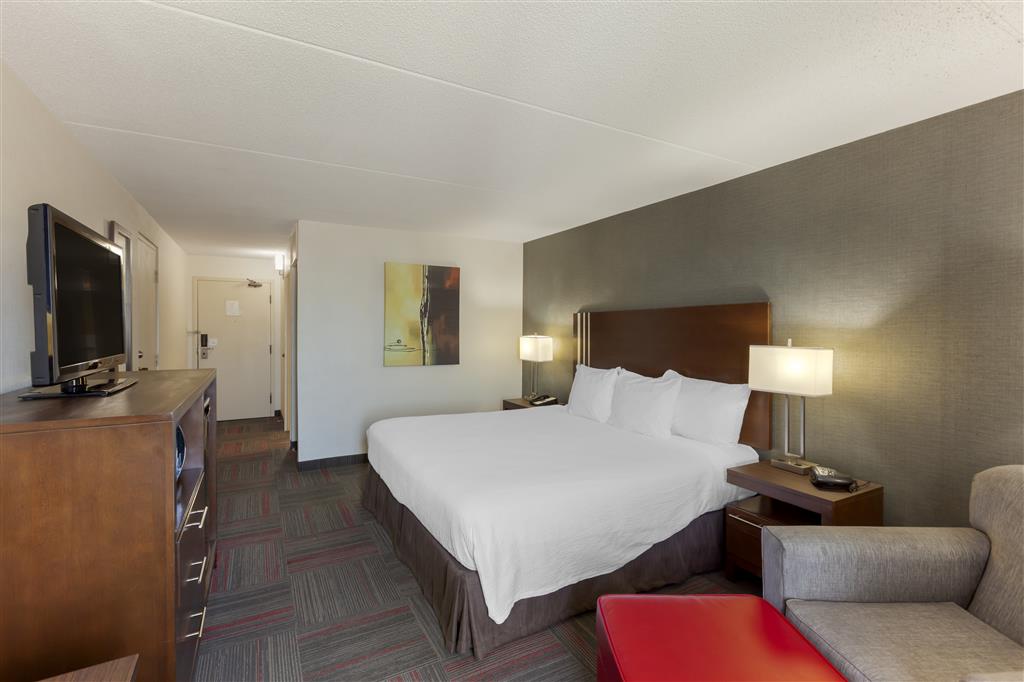 Best Western Plus Toronto Airport Hotel , ON L4W 4V7 near Toronto Pearson Airport View Point 14