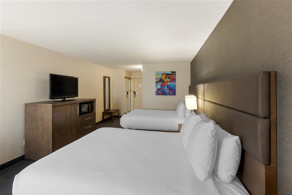 Best Western Plus Toronto Airport Hotel , ON L4W 4V7 near Toronto Pearson Airport View Point 16