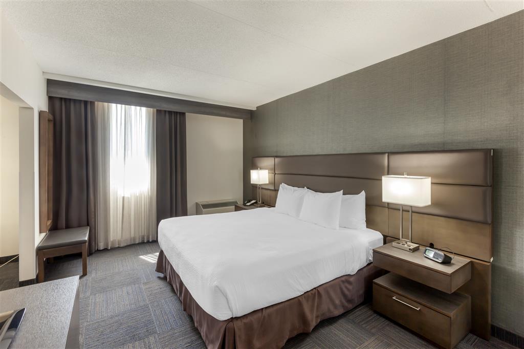 Best Western Plus Toronto Airport Hotel , ON L4W 4V7 near Toronto Pearson Airport View Point 21