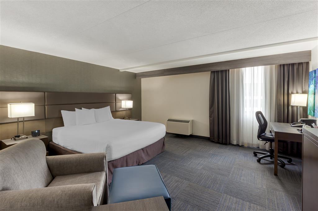 Best Western Plus Toronto Airport Hotel , ON L4W 4V7 near Toronto Pearson Airport View Point 28