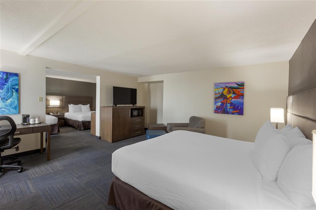 Best Western Plus Toronto Airport Hotel , ON L4W 4V7 near Toronto Pearson Airport View Point 29