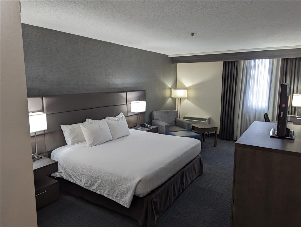 Best Western Plus Toronto Airport Hotel , ON L4W 4V7 near Toronto Pearson Airport View Point 30