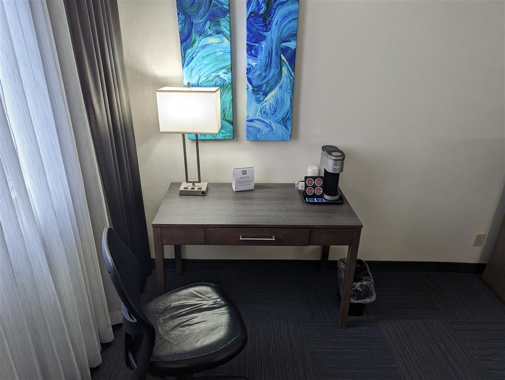 Best Western Plus Toronto Airport Hotel , ON L4W 4V7 near Toronto Pearson Airport View Point 31